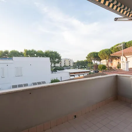 Apartment Litorale Blu Con Ombrellone In *