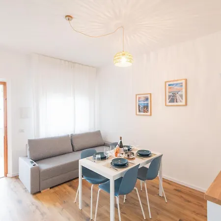 Apartment Litorale Blu Con Ombrellone In