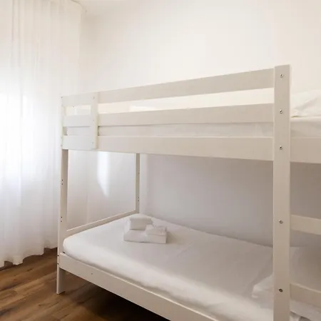 Litorale Blu Con Ombrellone In Apartment Marcelli