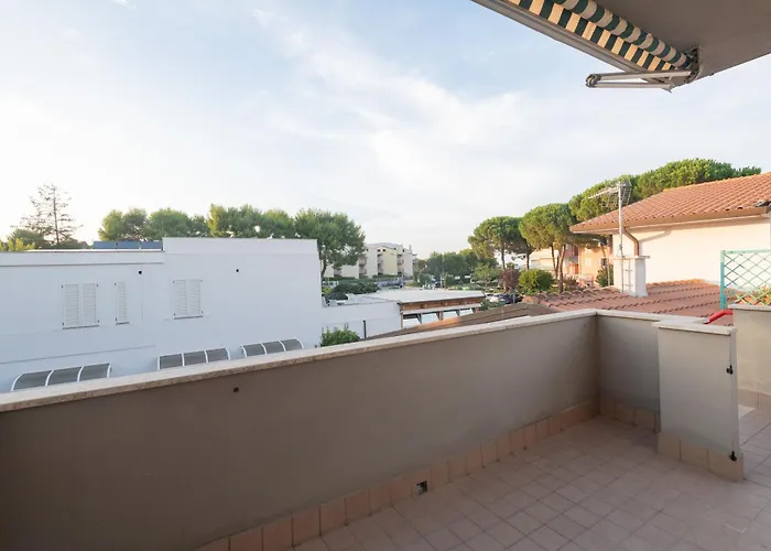 Apartment Litorale Blu Con Ombrellone In *